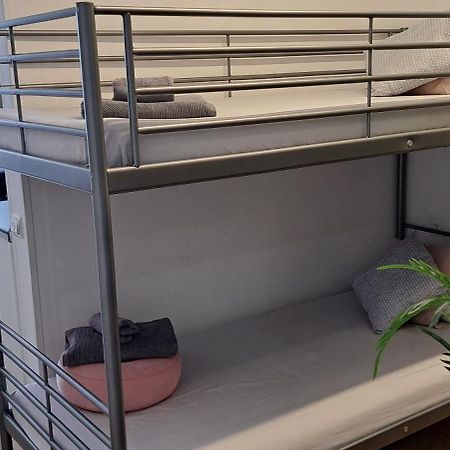 Estudio En Primera Linea De Mar إمبوريابرافا المظهر الخارجي الصورة
